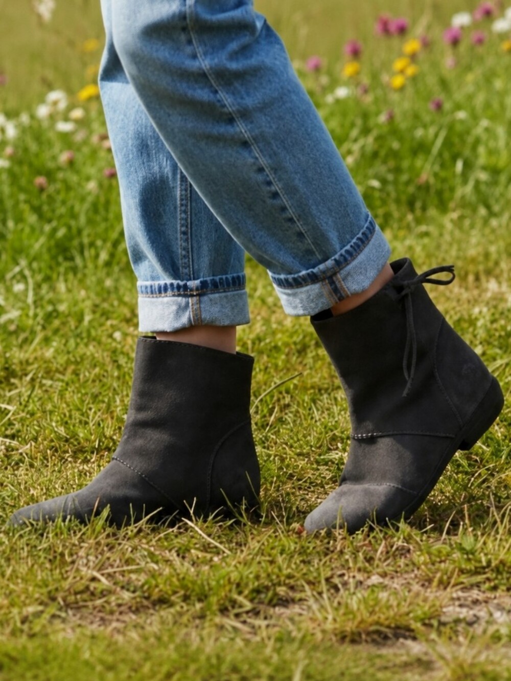 Toms Gray Suede Fall Ankle Boots Tassel Side Zipper Wedge Heel Booties Size 8